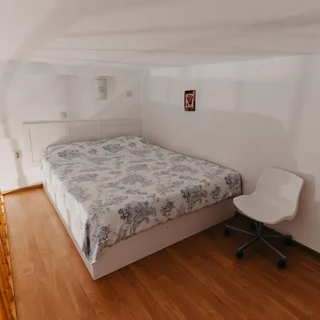 Piata Amzei Nr.1 Апартаменти *